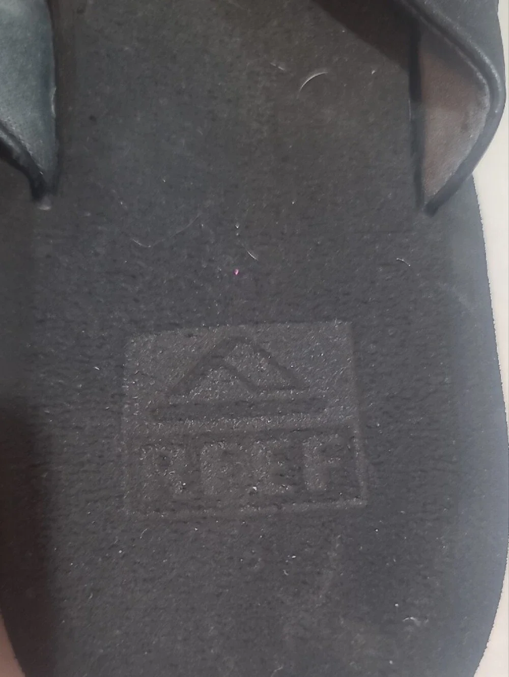 Reef Black Men's Foam Flip Flop Sandals